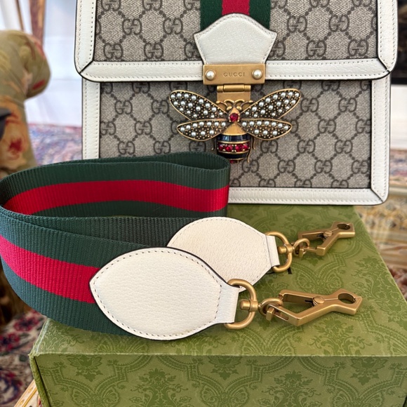 Limited Edition GUCCI White Leather GG Supreme Queen Margaret Pearl/Garnet Bee - Picture 10 of 13